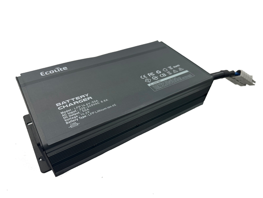 LFP 50A 14.6V RV 리?? 배터리 충전기 730W 연속 출력